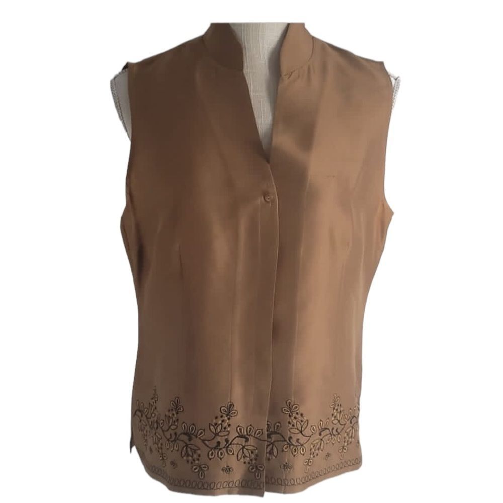 S.L.B Sleeveless Bottom up Shirt Size 10